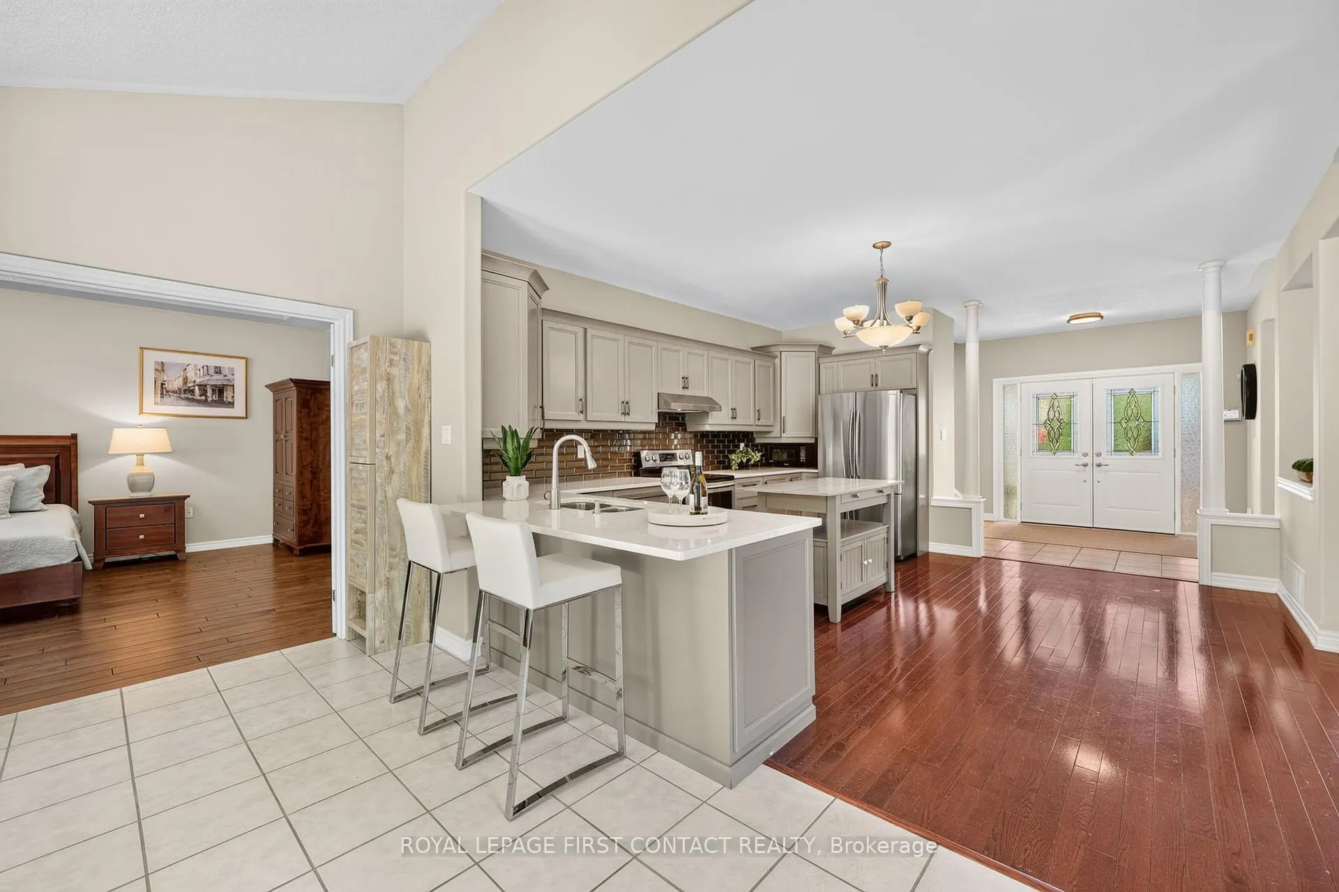 Photo 6 of 118 Cumming Drive, Barrie, Ardagh — HOMEH