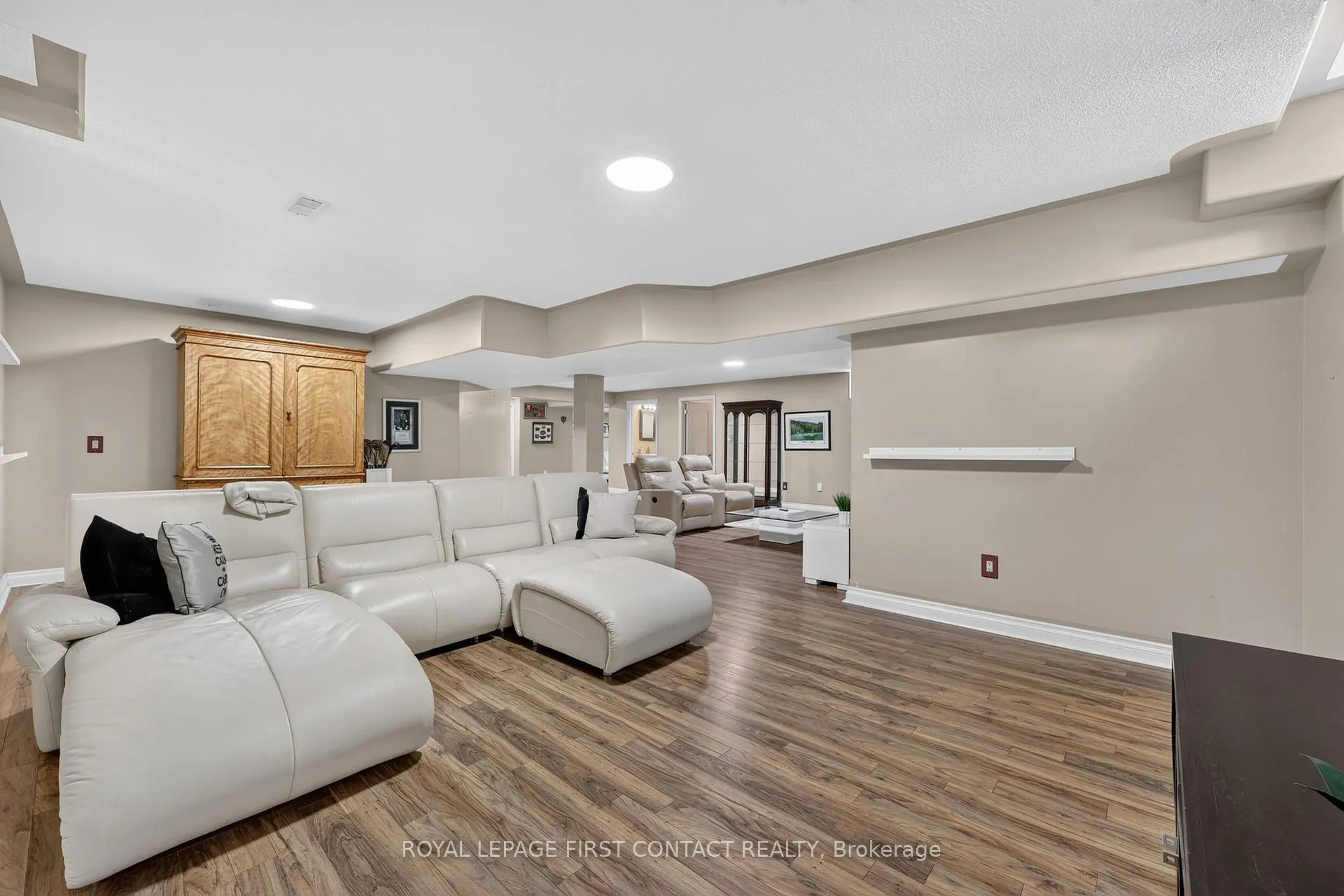 Photo 20 of 118 Cumming Drive, Barrie, Ardagh — HOMEH