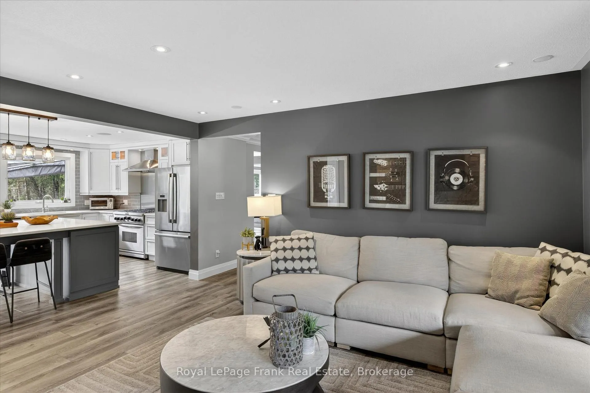 Photo 9 of 959 Weller Street, Peterborough, Monaghan Ward 2 — HOMEH