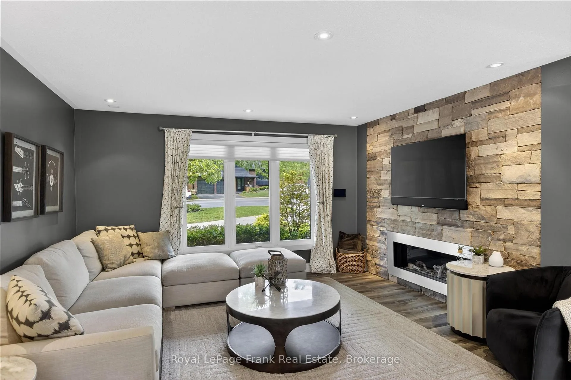 Photo 13 of 959 Weller Street, Peterborough, Monaghan Ward 2 — HOMEH