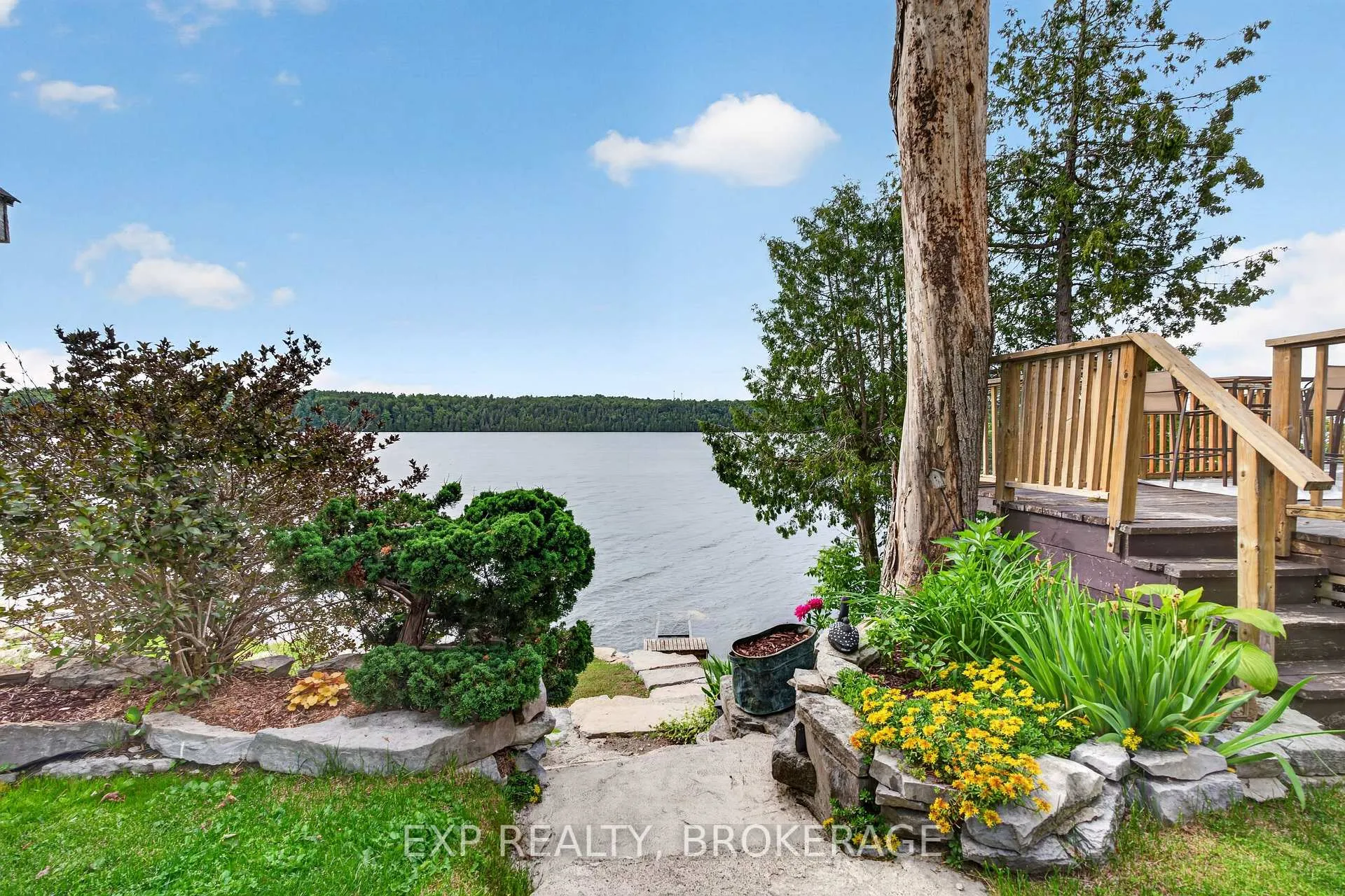 Photo 3 of 1048 Lark Lane, Frontenac, Frontenac South — HOMEH