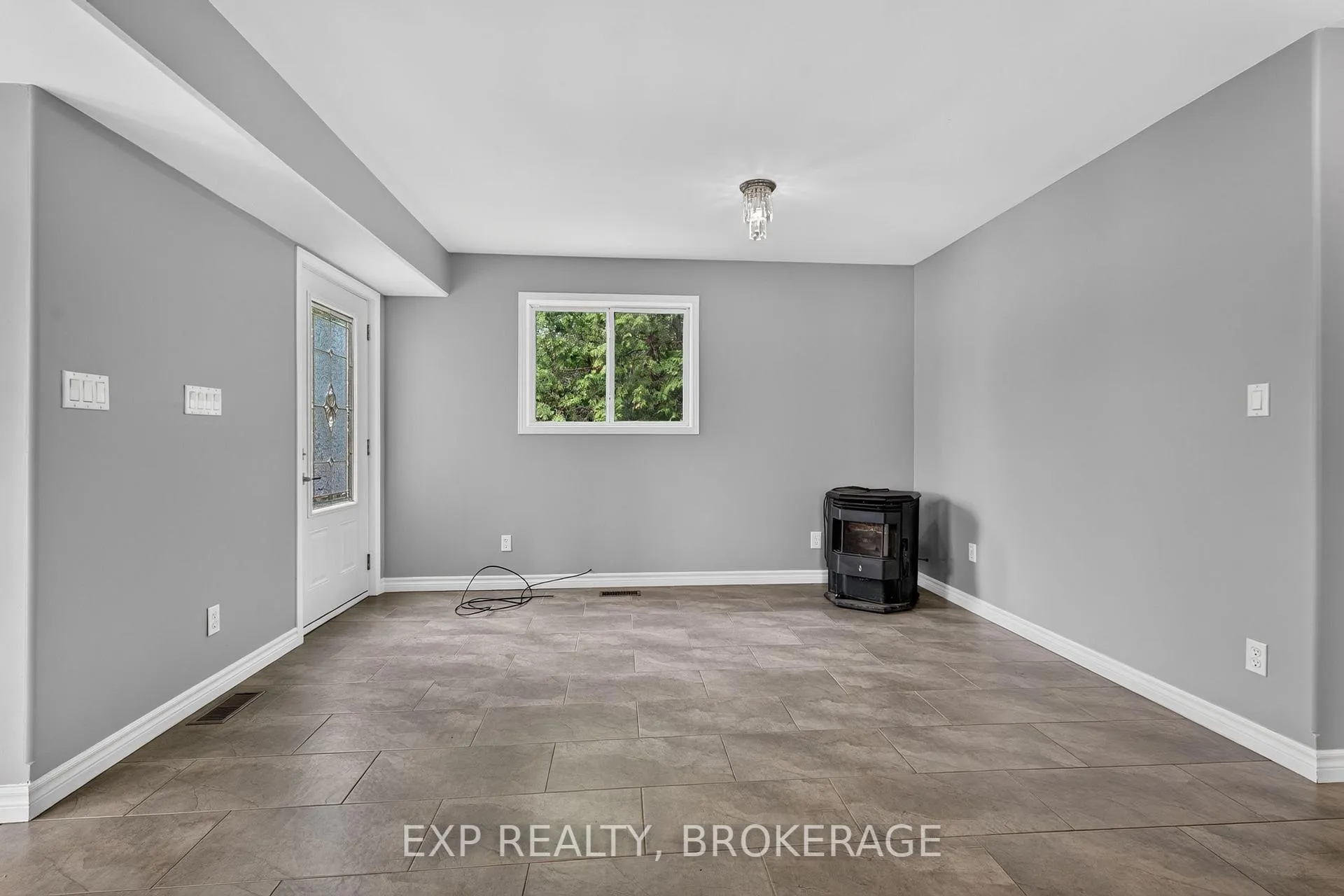 Photo 13 of 1048 Lark Lane, Frontenac, Frontenac South — HOMEH
