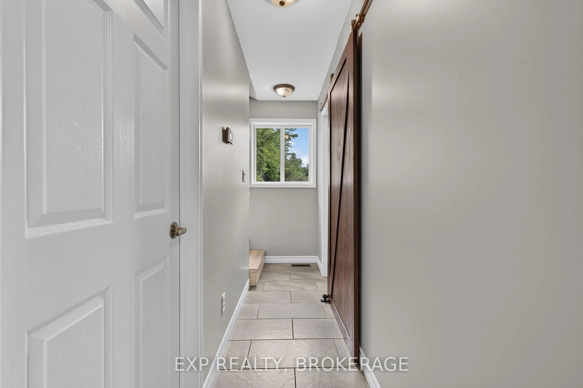 Photo 18 of 1048 Lark Lane, Frontenac, Frontenac South — HOMEH