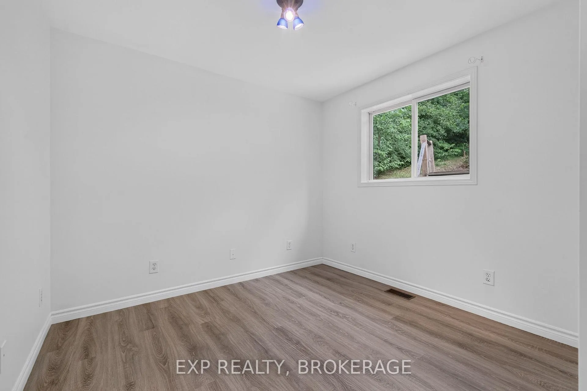 Photo 27 of 1048 Lark Lane, Frontenac, Frontenac South — HOMEH