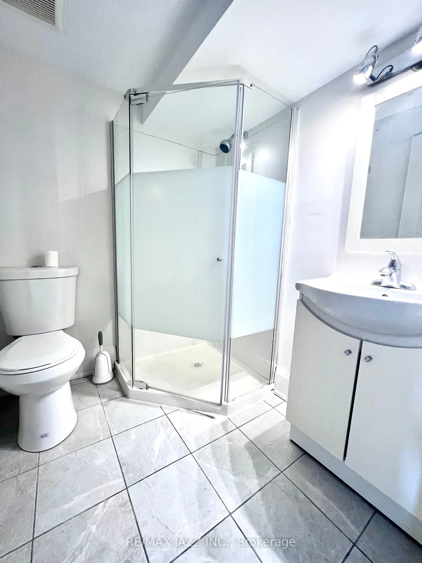 Photo 8 of 127 Verdun Road, Oshawa, Central — HOMEH