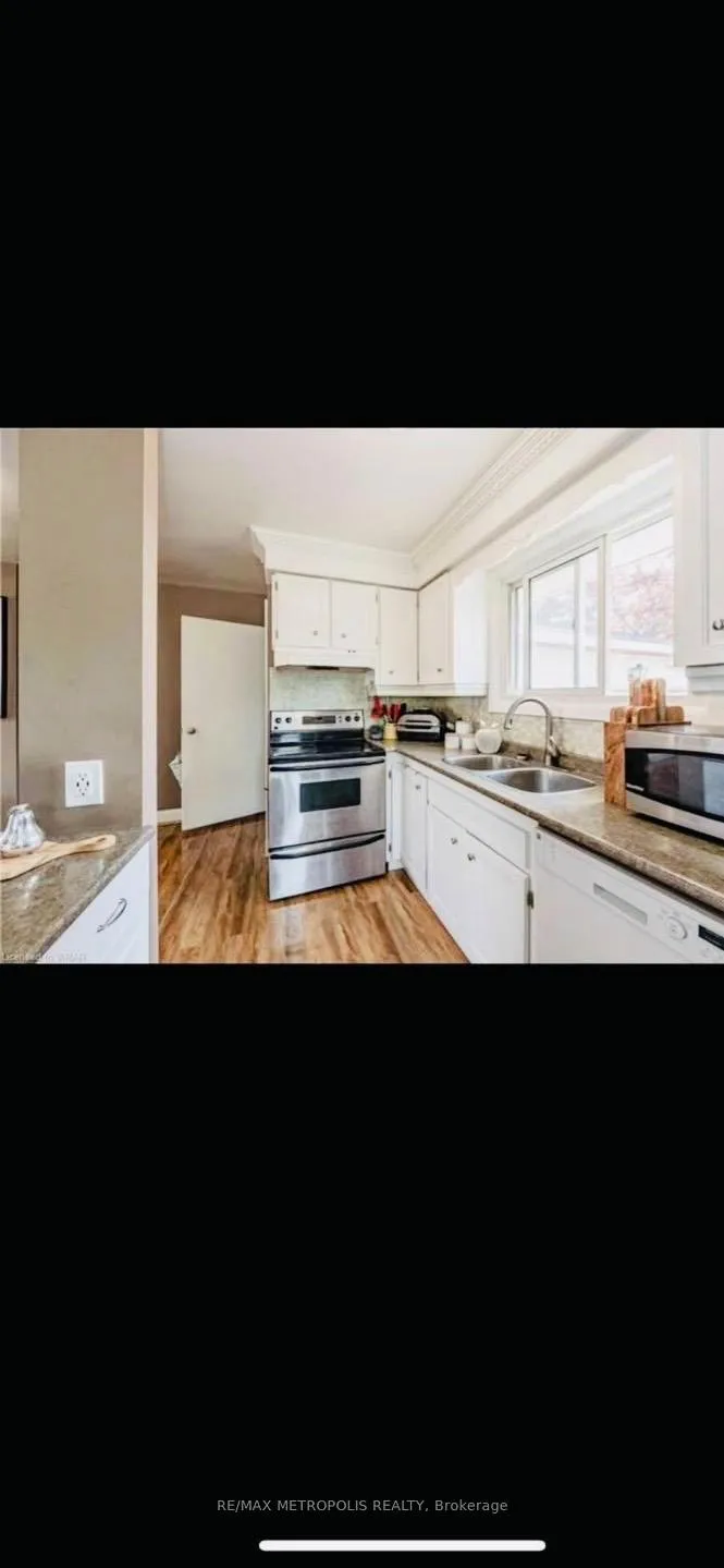 Photo 23 of Unit MAIN, 708 Glen Forrest Boulevard, Waterloo — HOMEH