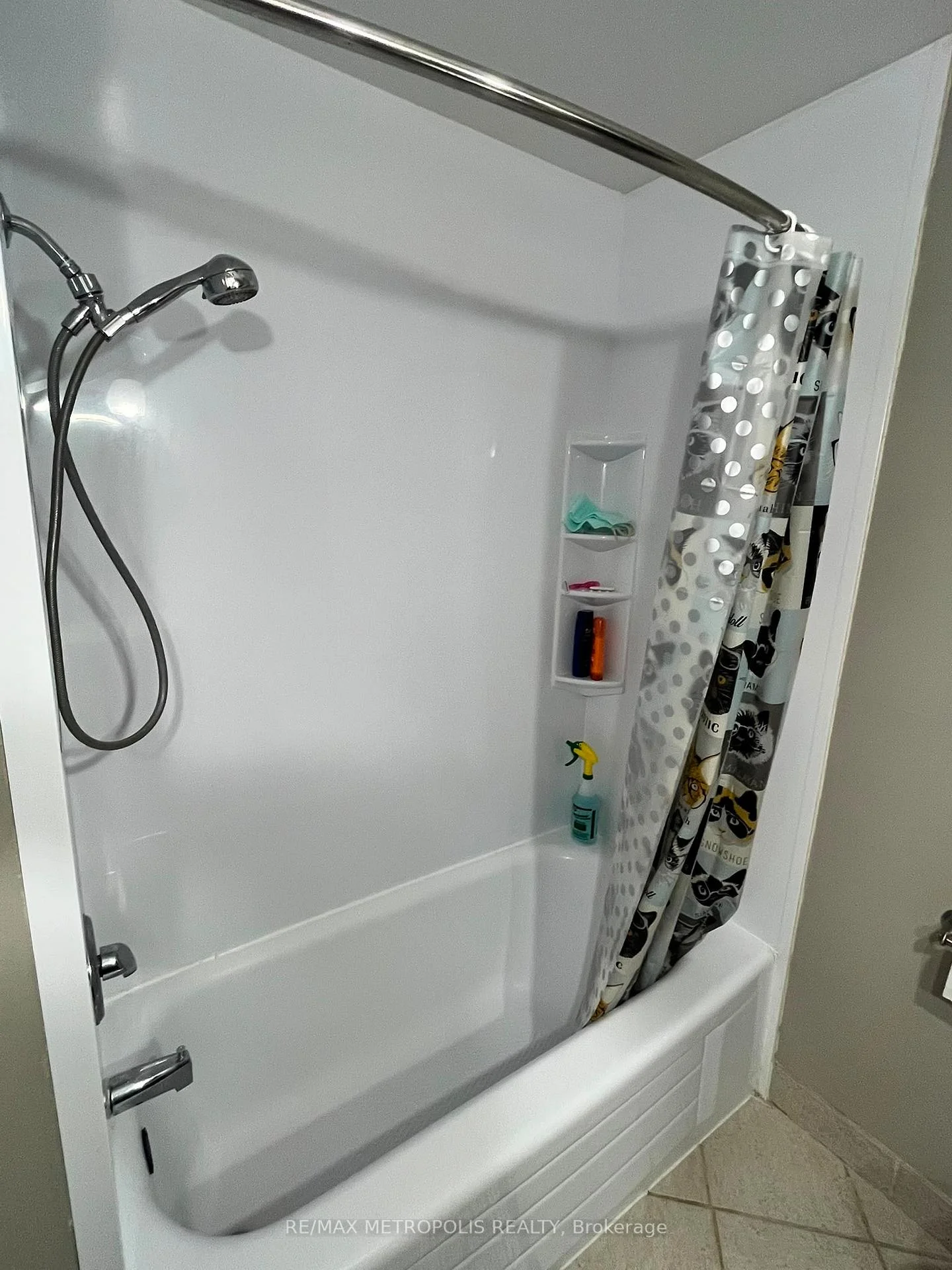 Photo 10 of Unit MAIN, 708 Glen Forrest Boulevard, Waterloo — HOMEH