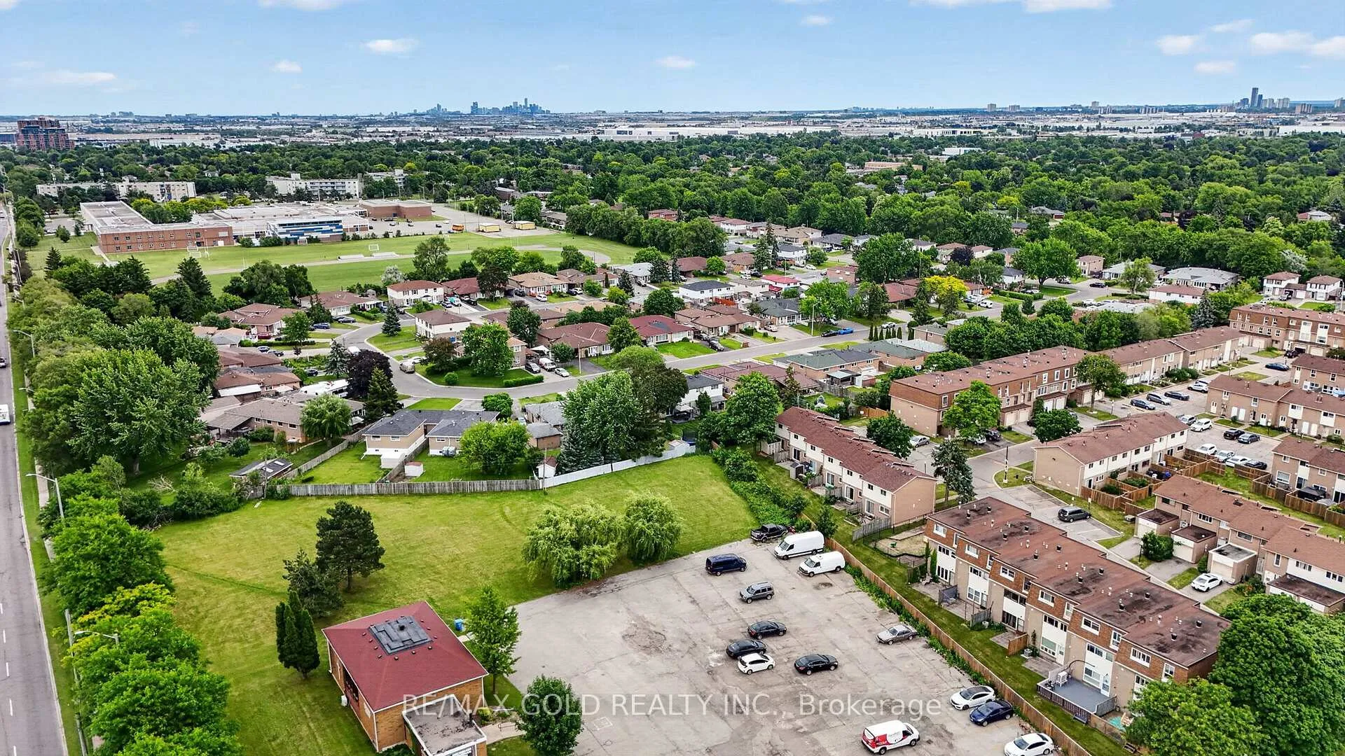 Photo 45 of 83 Cathcart Crescent, Brampton, Avondale — HOMEH