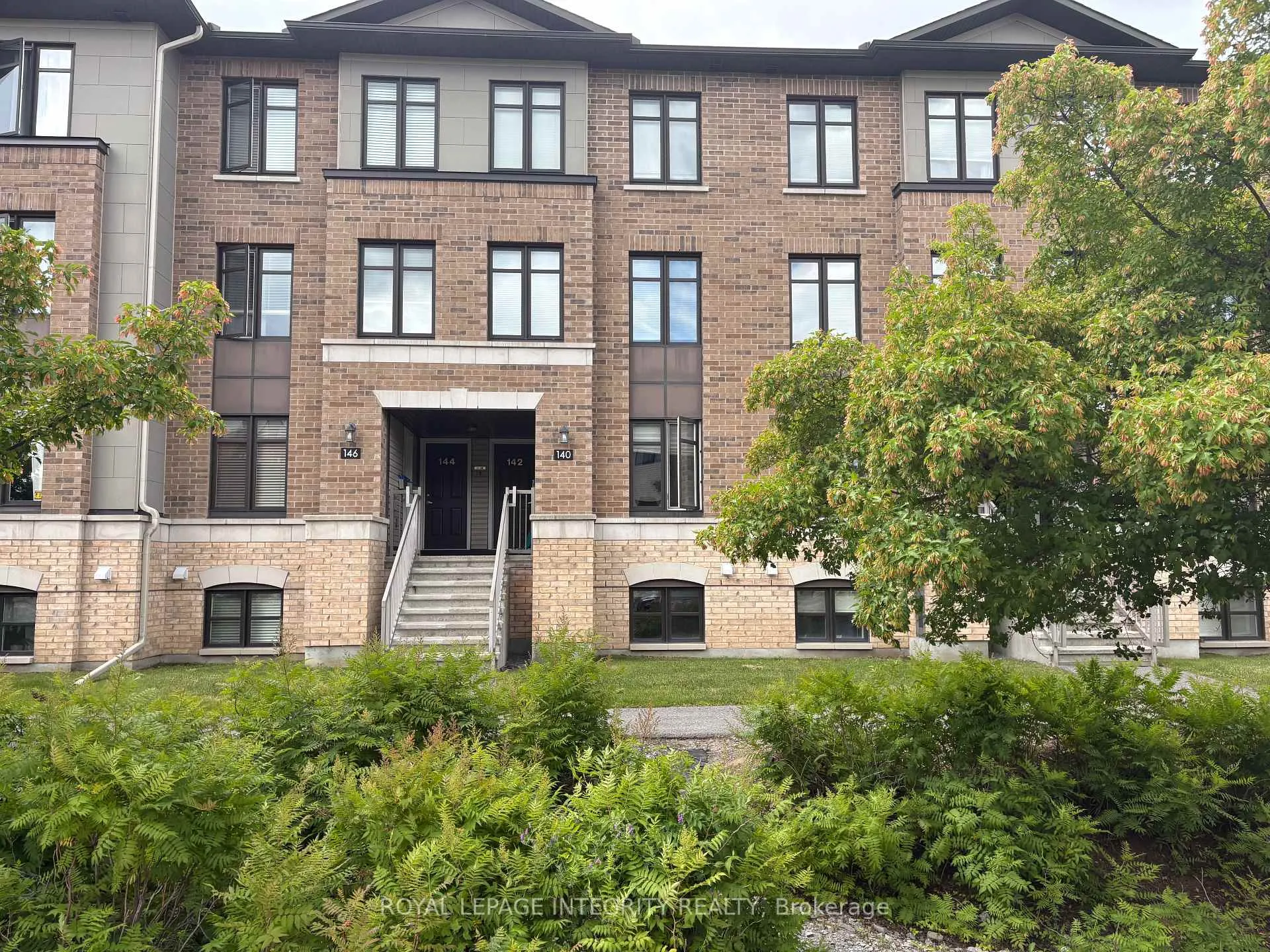 Photo 1 of 140 Bluestone Private, Ottawa, Avalon West — HOMEH