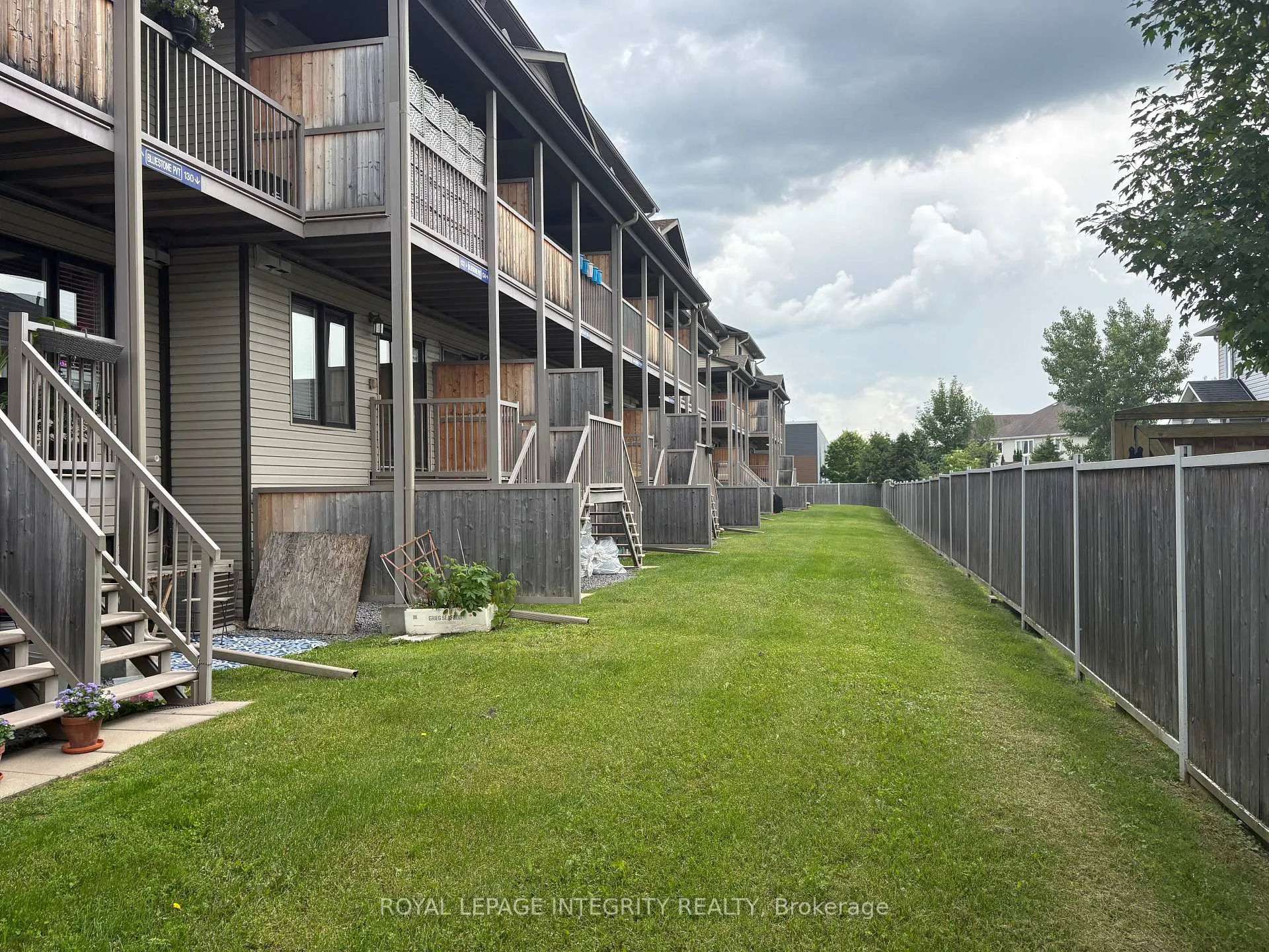 Photo 2 of 140 Bluestone Private, Ottawa, Avalon West — HOMEH