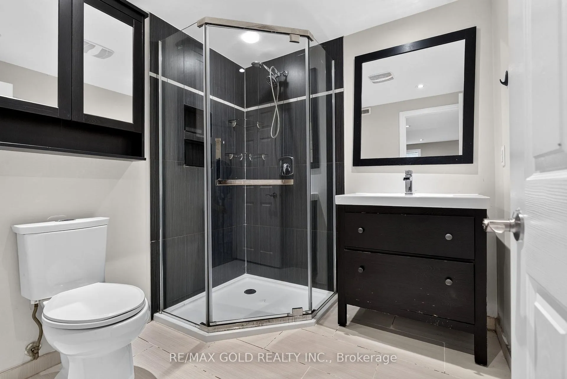 Photo 28 of 53 Dalraith Crescent, Brampton, Southgate — HOMEH