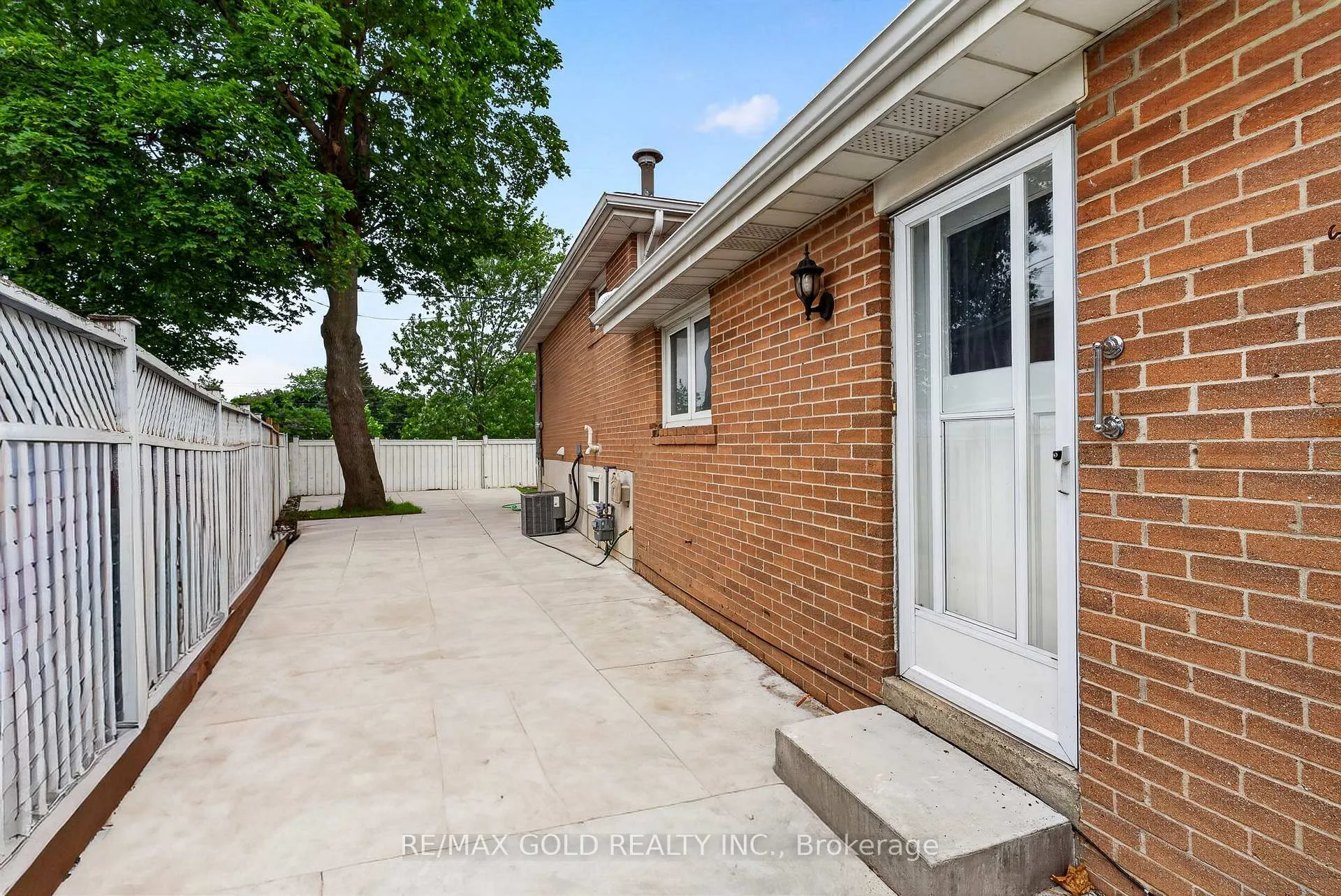 Photo 29 of 53 Dalraith Crescent, Brampton, Southgate — HOMEH