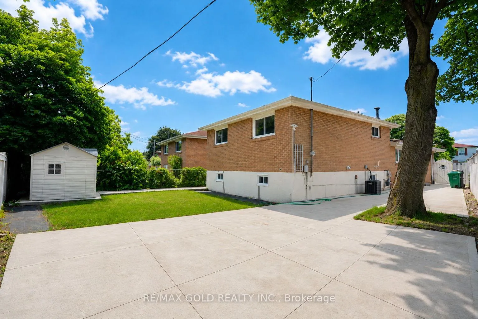 Photo 30 of 53 Dalraith Crescent, Brampton, Southgate — HOMEH