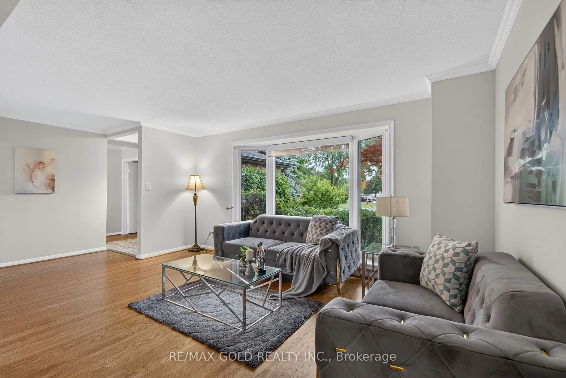 Photo 10 of 17 Duke Road, Brampton, Southgate — HOMEH