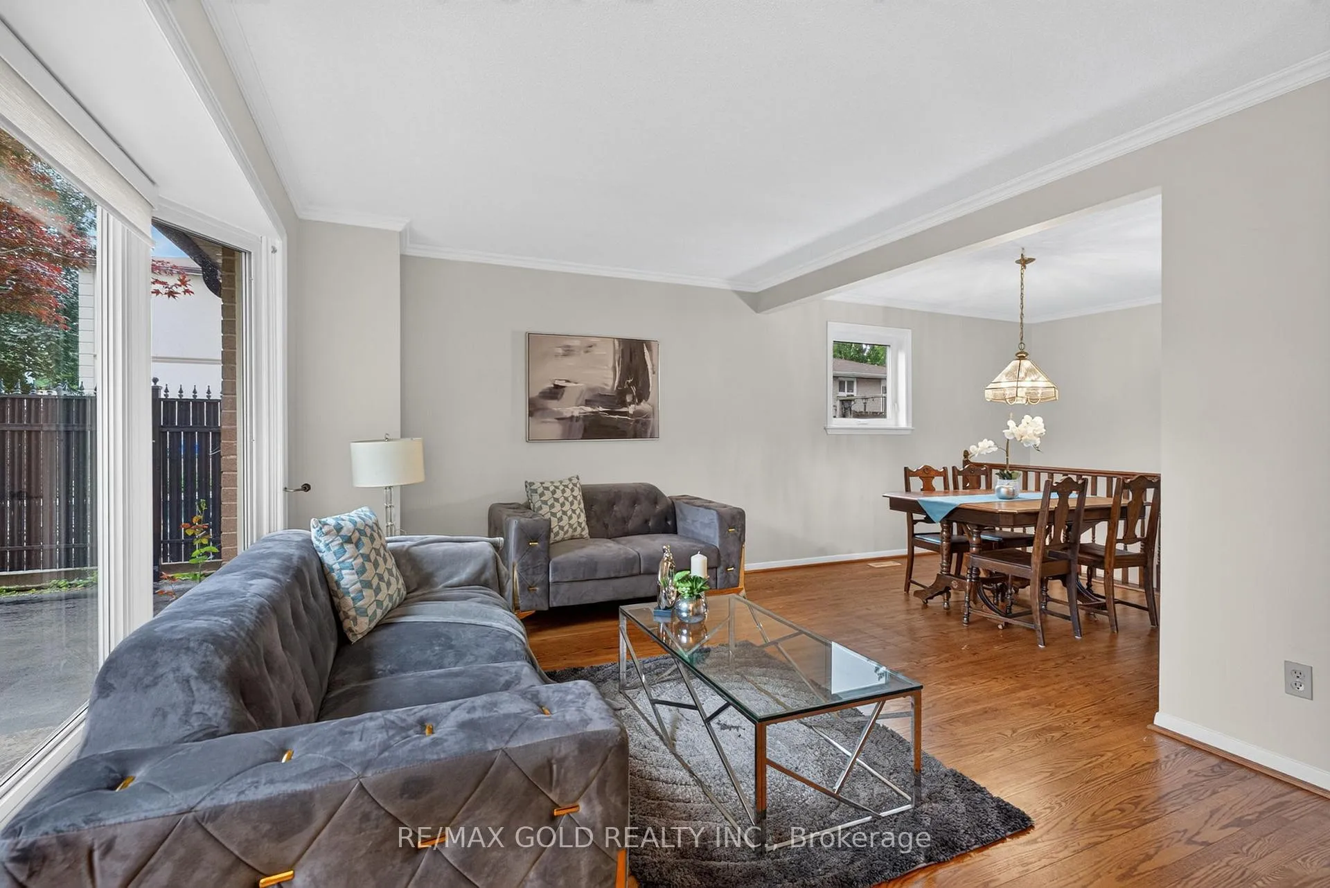 Photo 11 of 17 Duke Road, Brampton, Southgate — HOMEH