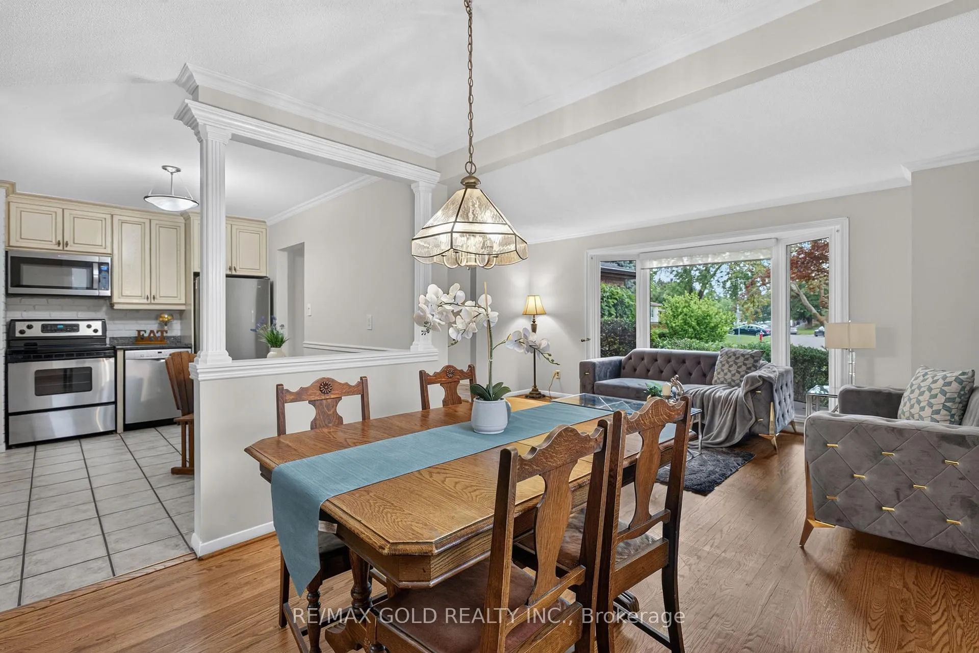 Photo 12 of 17 Duke Road, Brampton, Southgate — HOMEH