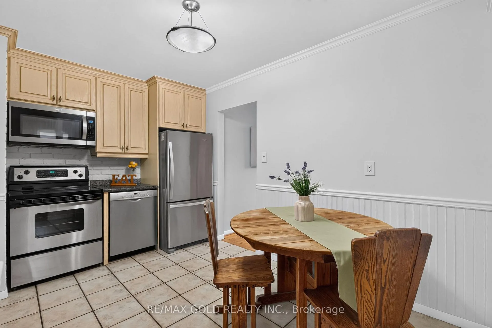 Photo 18 of 17 Duke Road, Brampton, Southgate — HOMEH