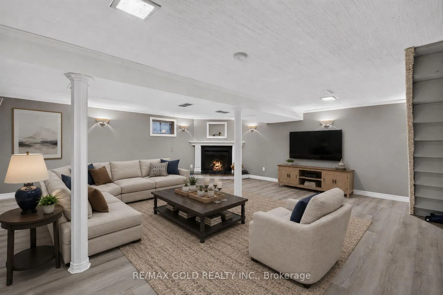 Photo 35 of 17 Duke Road, Brampton, Southgate — HOMEH