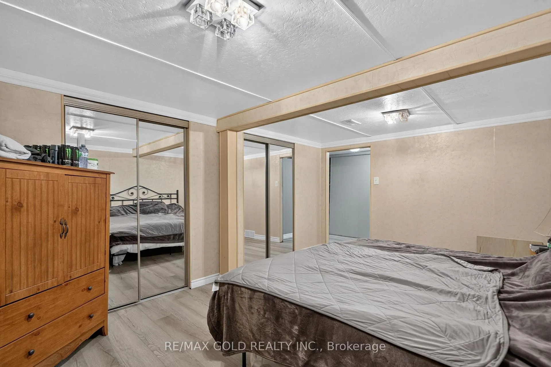 Photo 40 of 17 Duke Road, Brampton, Southgate — HOMEH