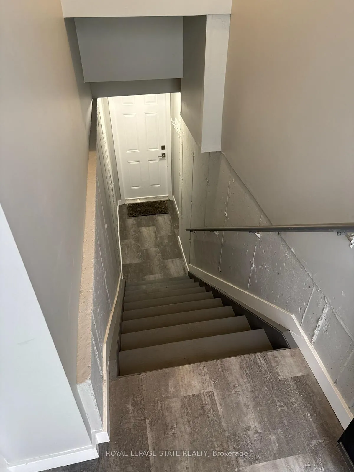 Photo 3 of Unit Basement, 348 Springbrook Avenue, Hamilton, Ancaster — HOMEH