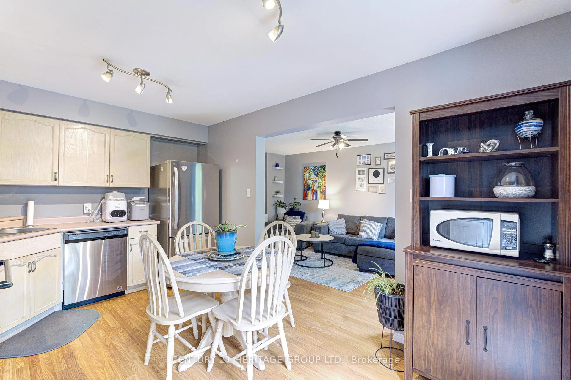 Photo 9 of Unit 6, 49 Riverley Lane E, New Tecumseth, Alliston — HOMEH