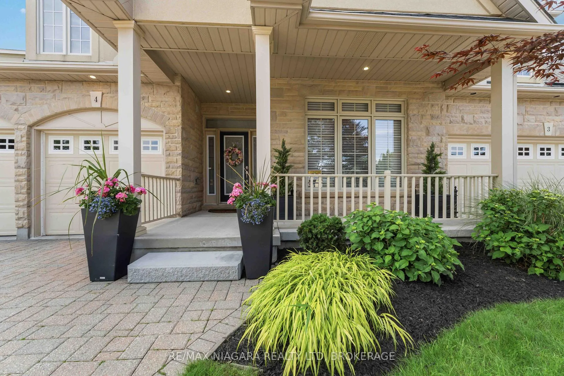 Photo 3 of Unit 4, 35 Scullers Way, St. Catharines, Port Dalhousie — HOMEH
