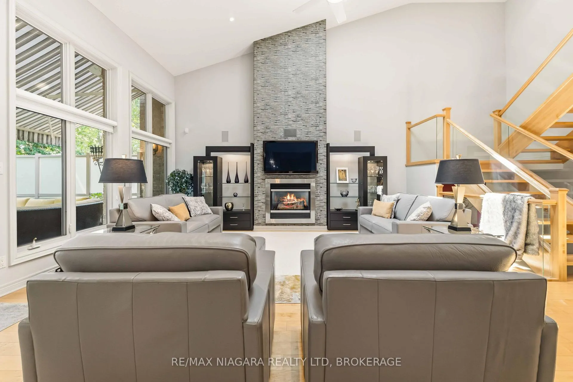Photo 10 of Unit 4, 35 Scullers Way, St. Catharines, Port Dalhousie — HOMEH