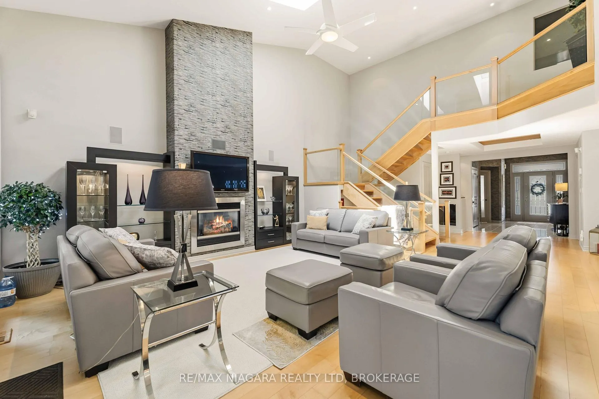 Photo 11 of Unit 4, 35 Scullers Way, St. Catharines, Port Dalhousie — HOMEH
