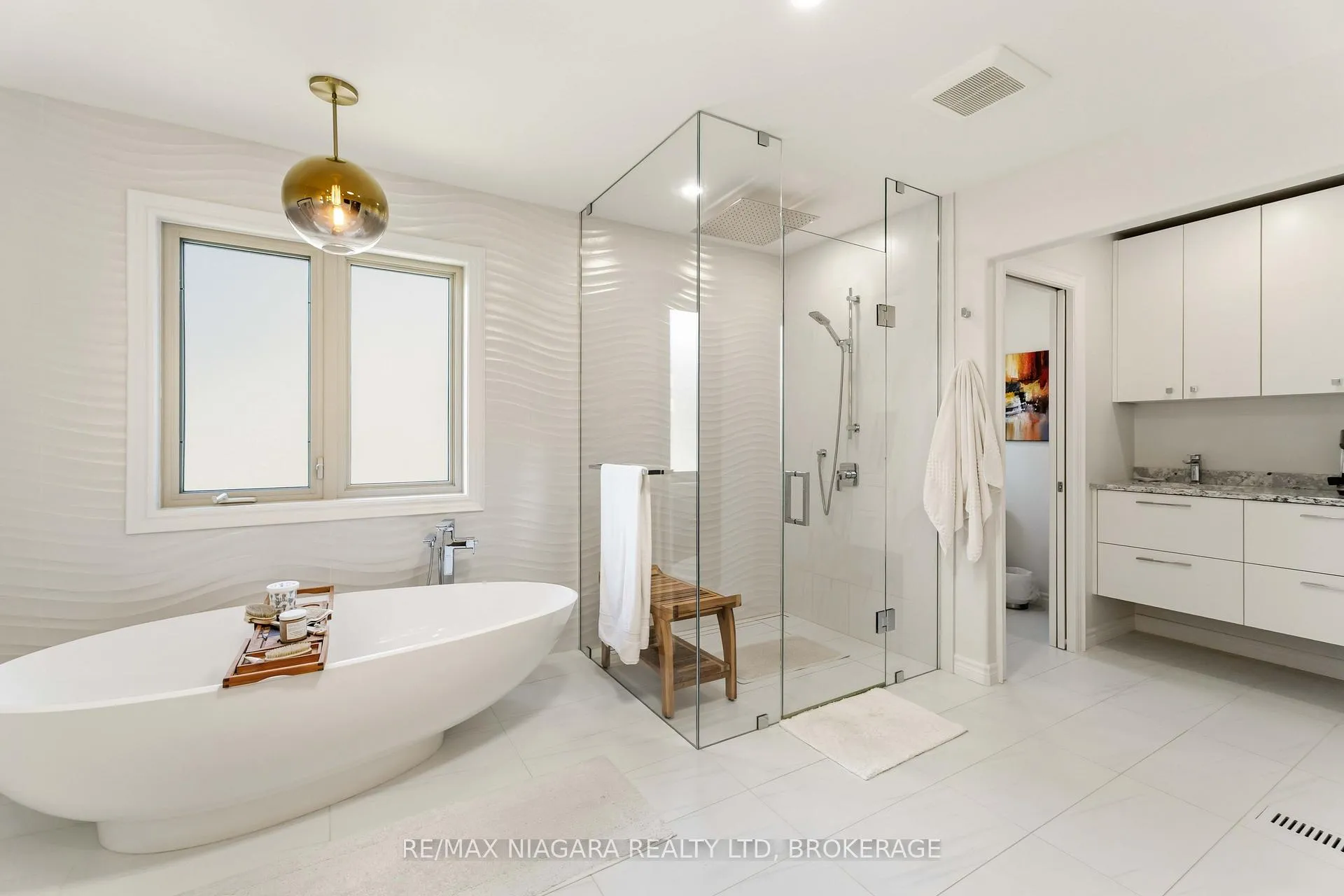 Photo 27 of Unit 4, 35 Scullers Way, St. Catharines, Port Dalhousie — HOMEH