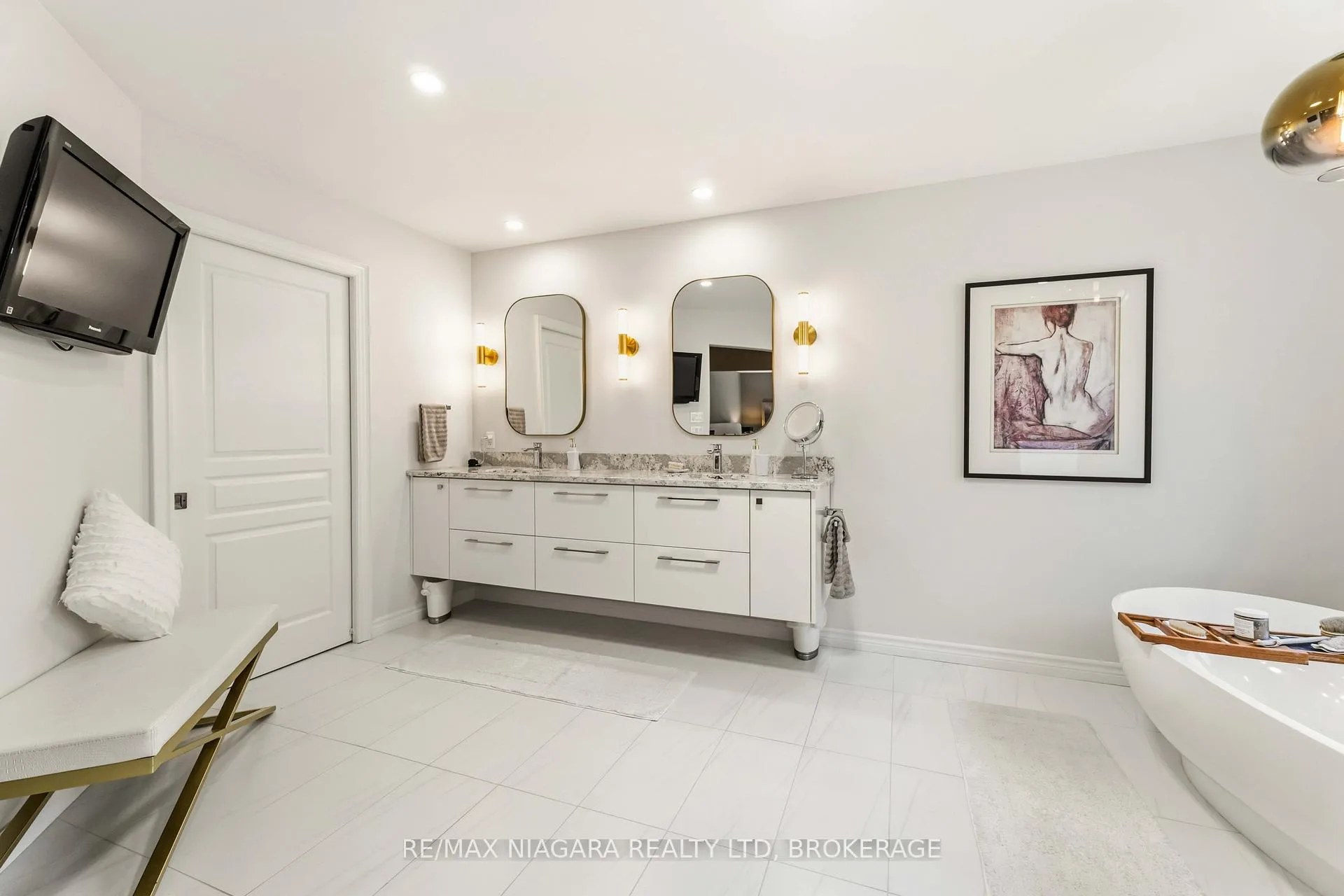 Photo 28 of Unit 4, 35 Scullers Way, St. Catharines, Port Dalhousie — HOMEH