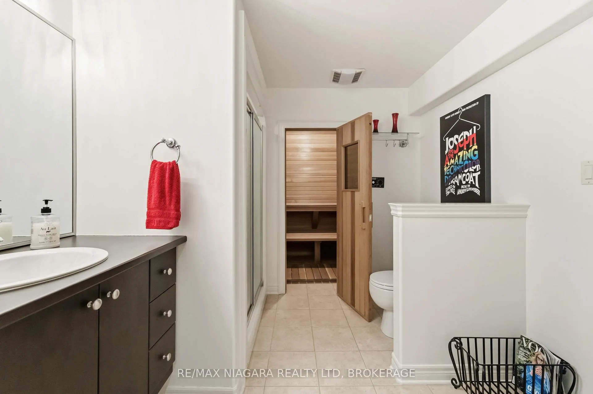 Photo 33 of Unit 4, 35 Scullers Way, St. Catharines, Port Dalhousie — HOMEH