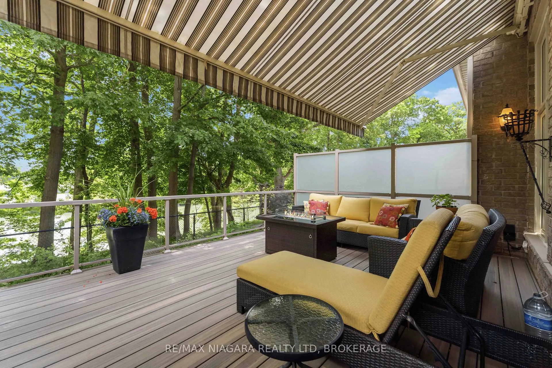 Photo 37 of Unit 4, 35 Scullers Way, St. Catharines, Port Dalhousie — HOMEH