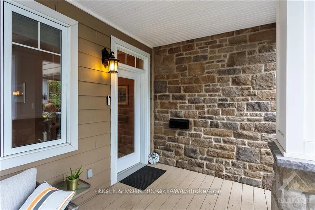 Photo 4 of 267 Kirchoffer Avenue, Ottawa, Westboro West — HOMEH