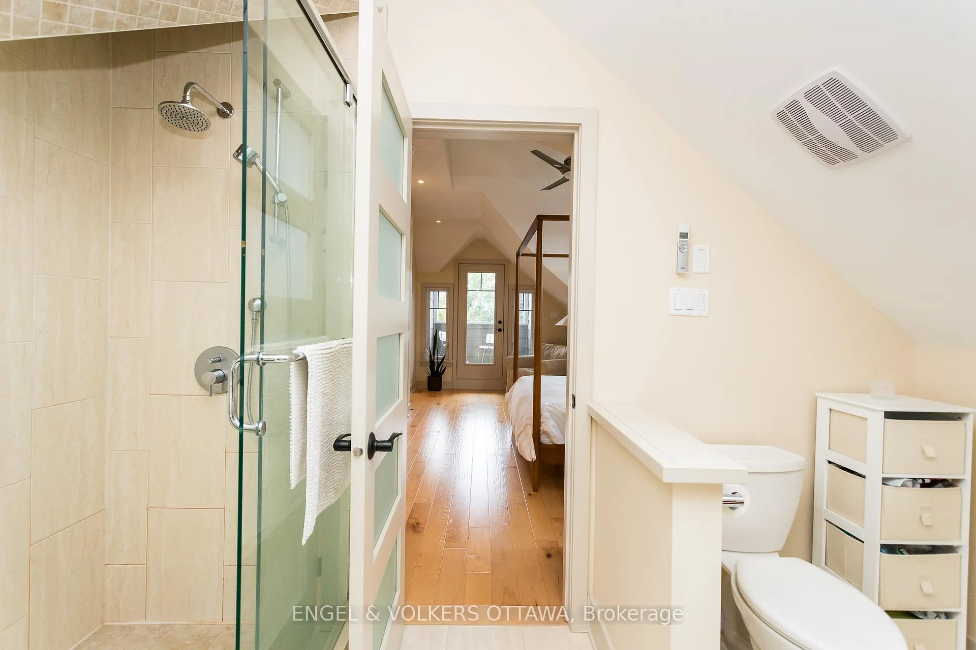 Photo 31 of 267 Kirchoffer Avenue, Ottawa, Westboro West — HOMEH