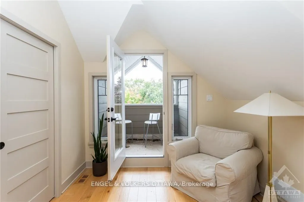 Photo 33 of 267 Kirchoffer Avenue, Ottawa, Westboro West — HOMEH