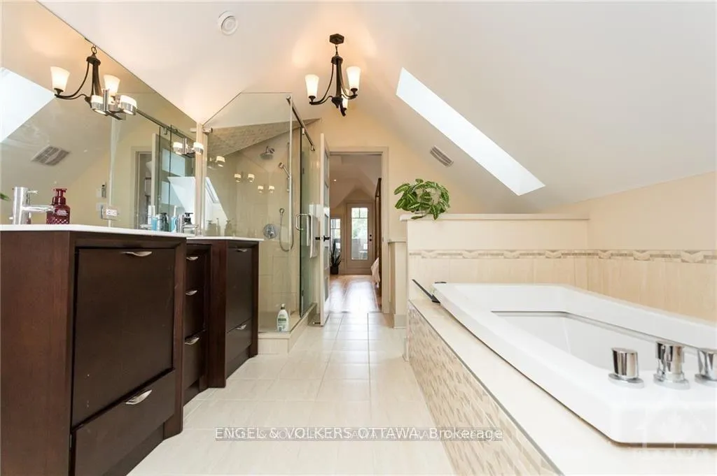Photo 35 of 267 Kirchoffer Avenue, Ottawa, Westboro West — HOMEH