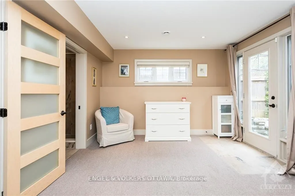 Photo 38 of 267 Kirchoffer Avenue, Ottawa, Westboro West — HOMEH