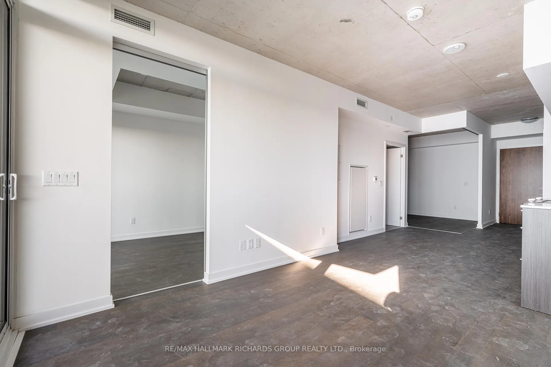 Photo 7 of Unit 1011, 45 Baseball Place, Toronto, South Riverdale — HOMEH