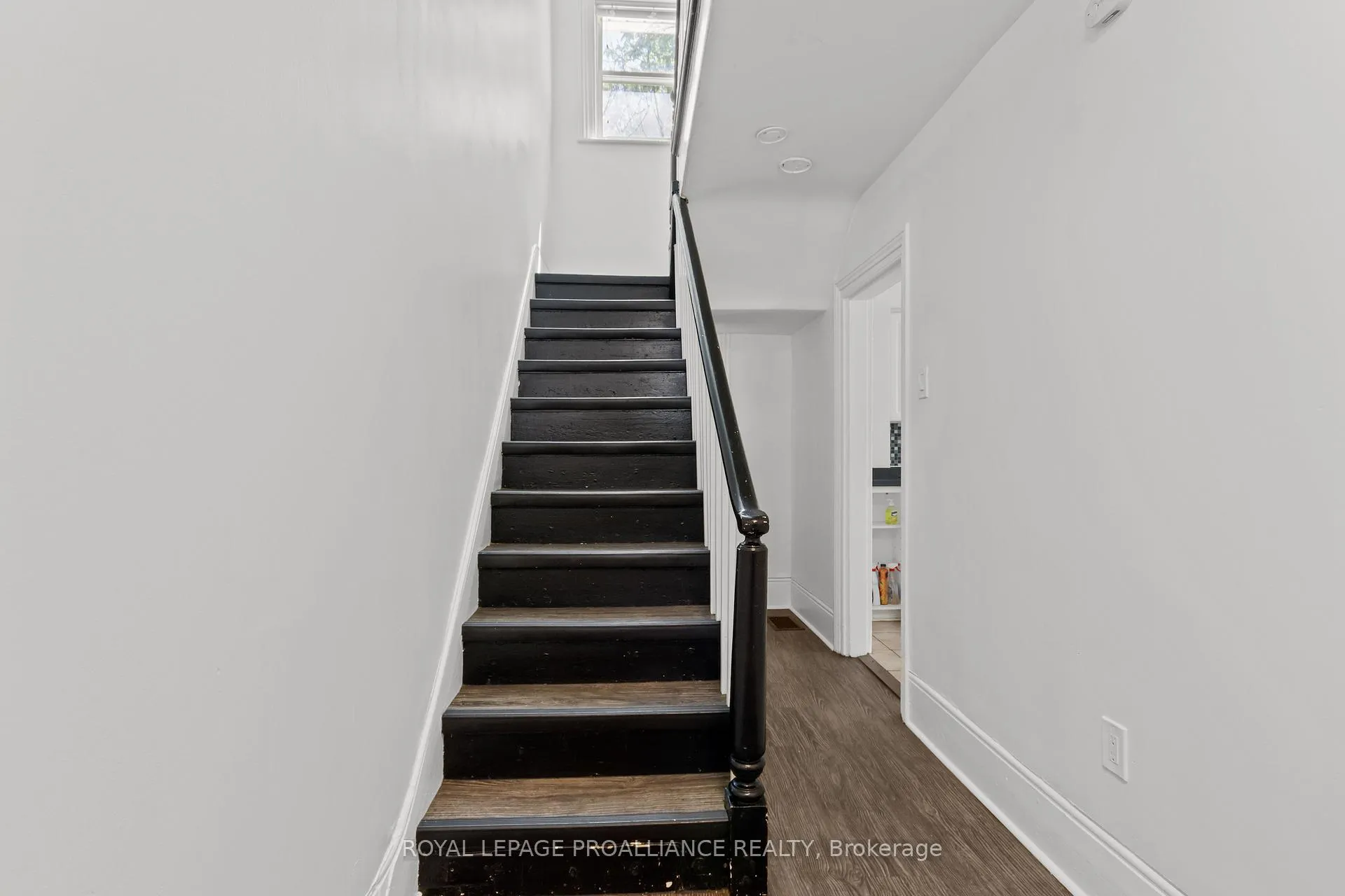 Photo 25 of 99 Chatham Street, Kingston, East of Sir John A. Blvd — HOMEH