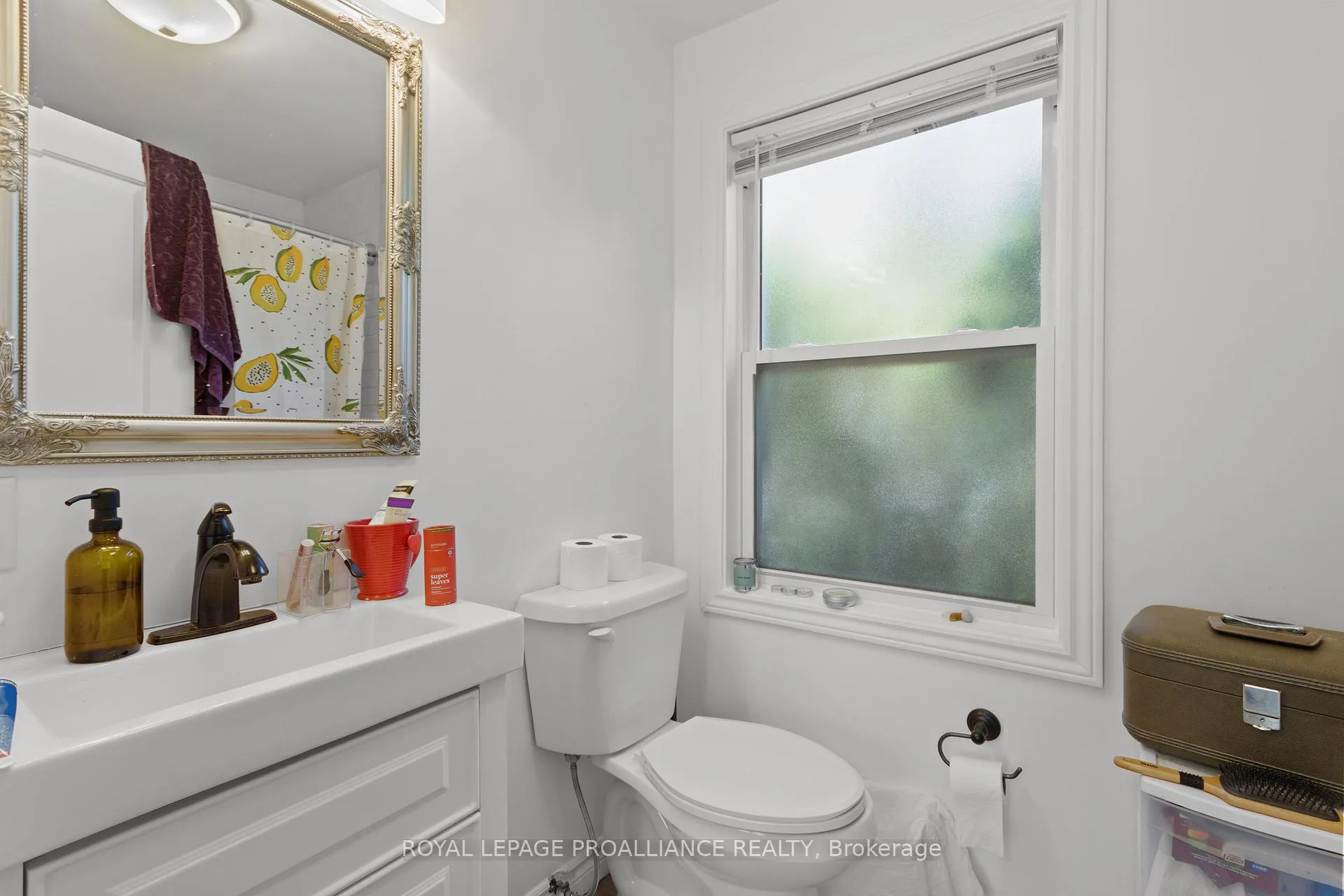 Photo 20 of 99 Chatham Street, Kingston, East of Sir John A. Blvd — HOMEH