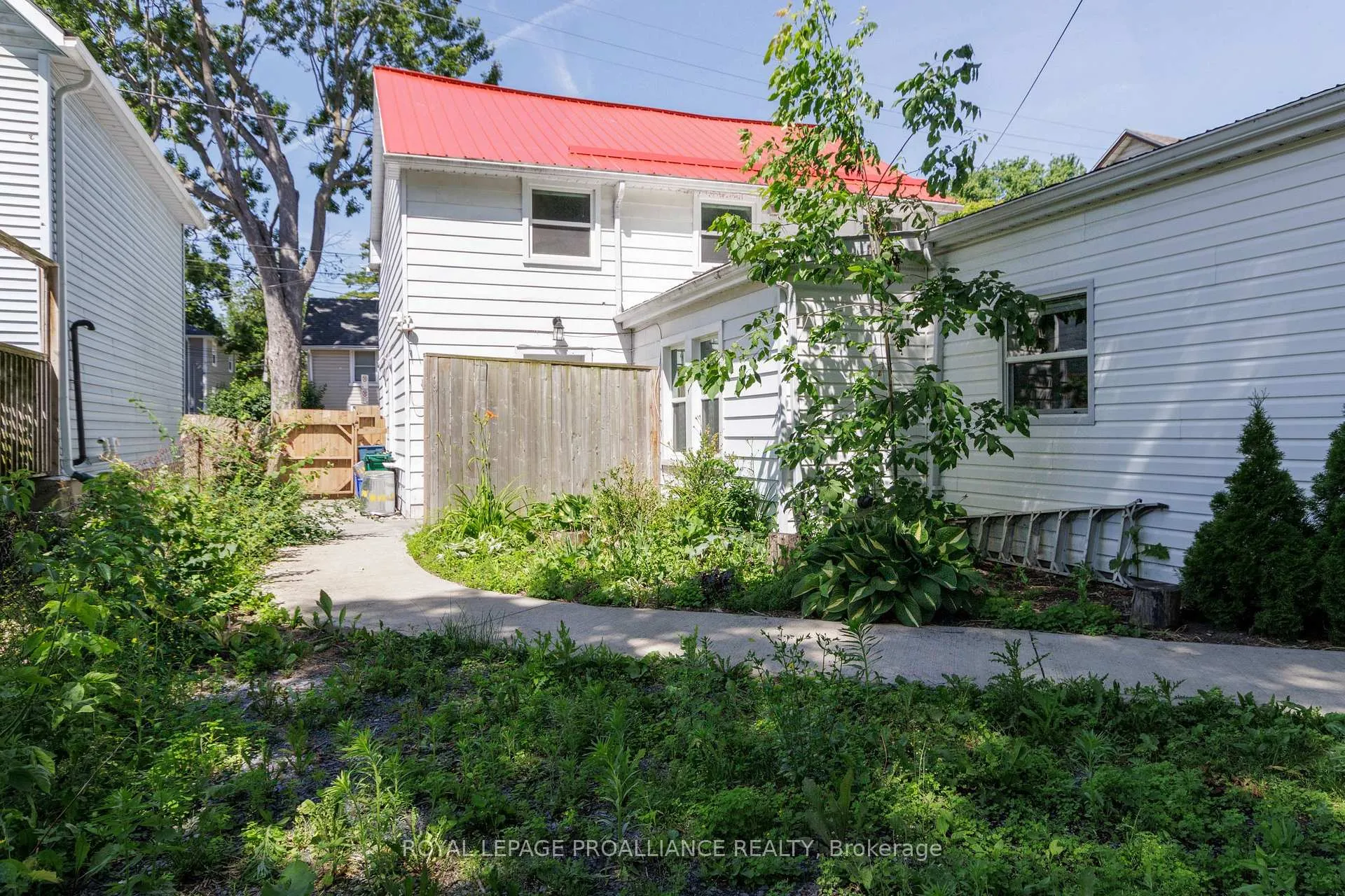 Photo 27 of 99 Chatham Street, Kingston, East of Sir John A. Blvd — HOMEH