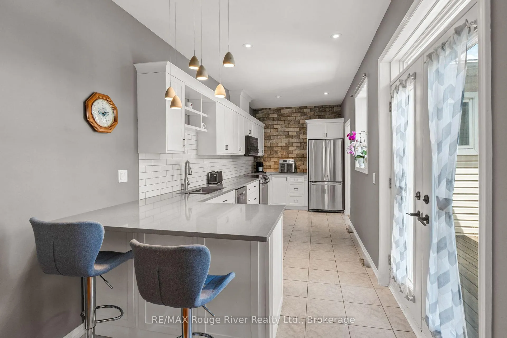 Photo 18 of 814 Leslie Street, Cobourg — HOMEH