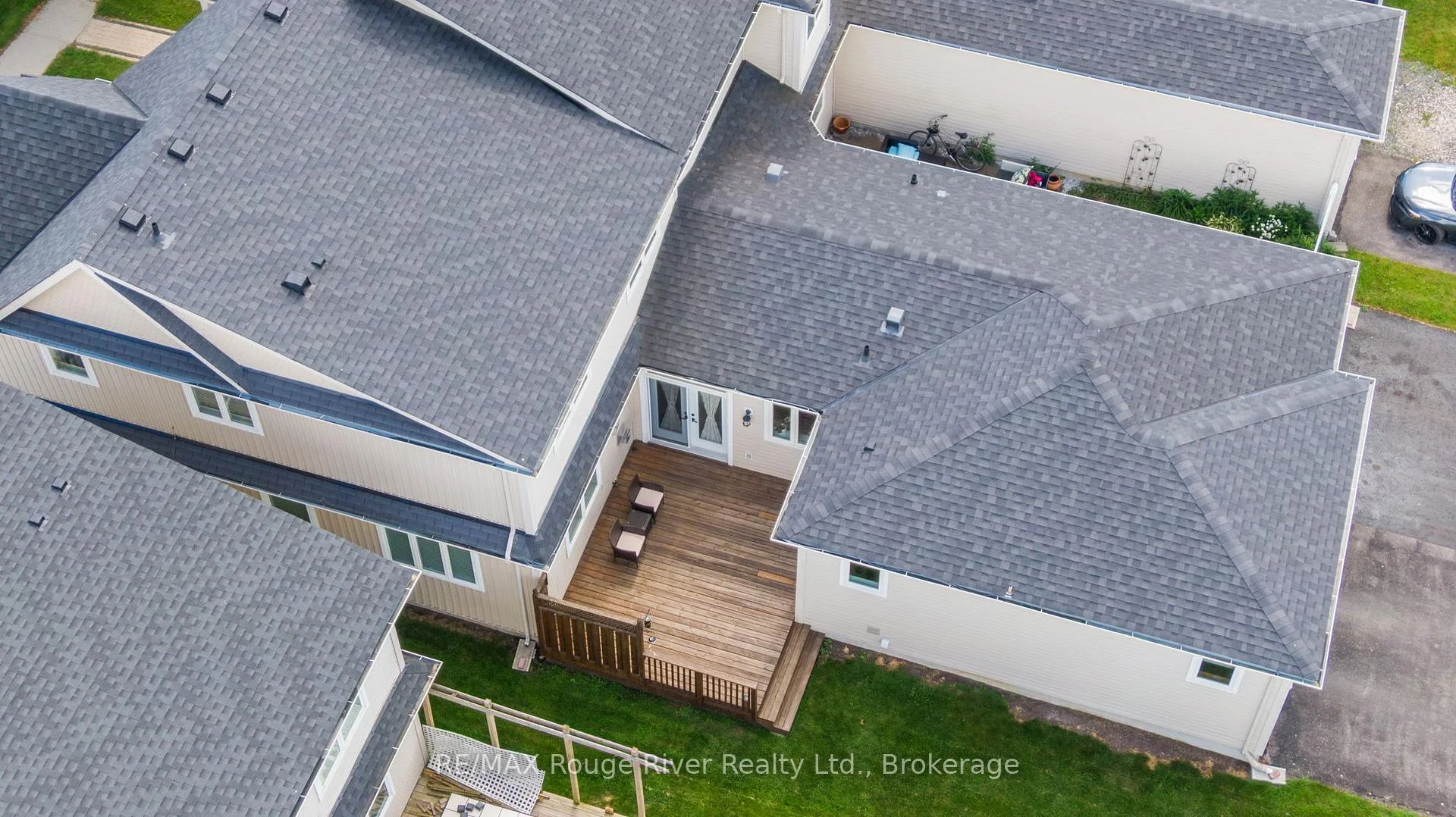 Photo 6 of 814 Leslie Street, Cobourg — HOMEH