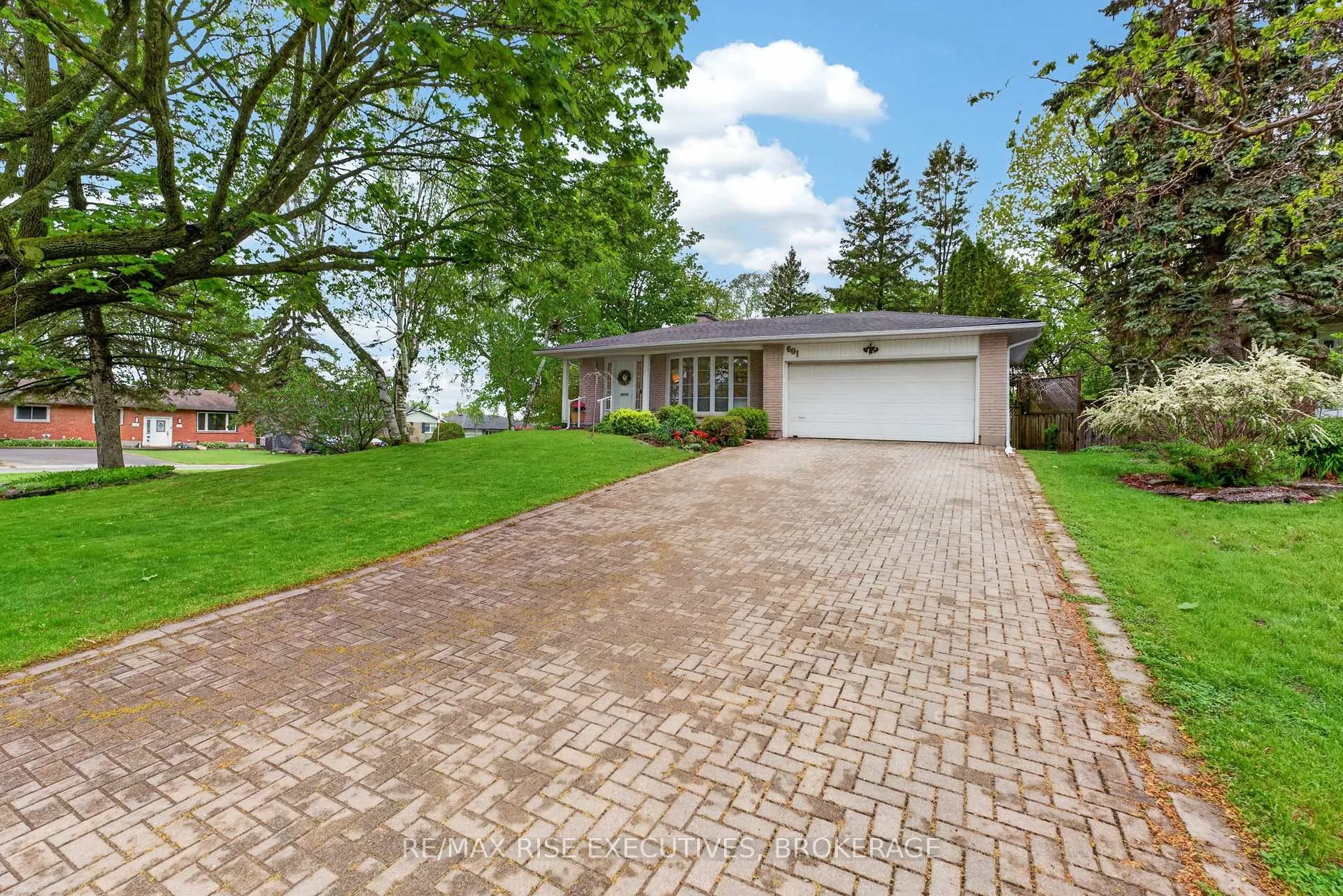 Photo 2 of 601 Pimlico Place, Kingston, South of Taylor-Kidd Blvd — HOMEH