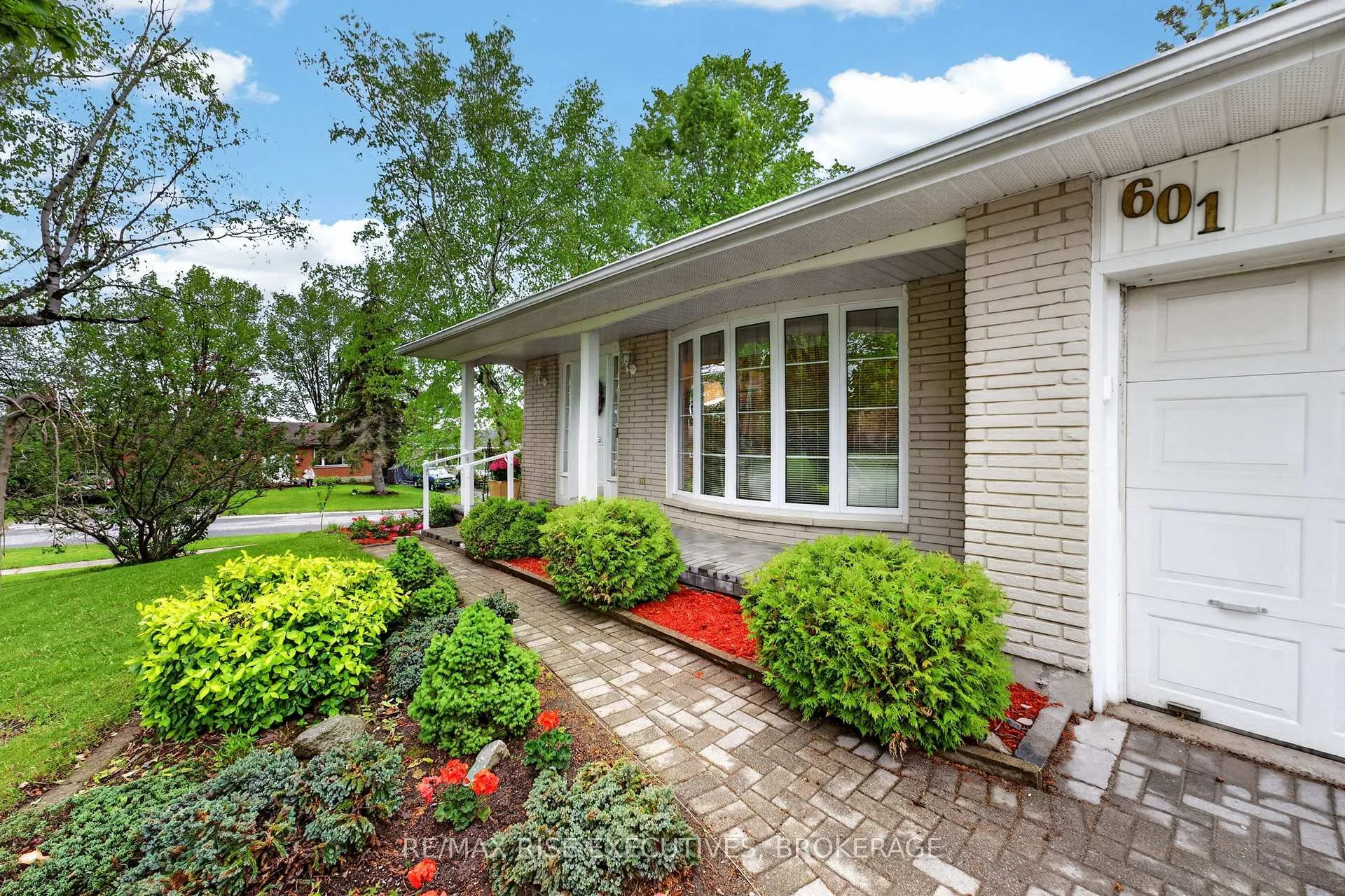 Photo 3 of 601 Pimlico Place, Kingston, South of Taylor-Kidd Blvd — HOMEH