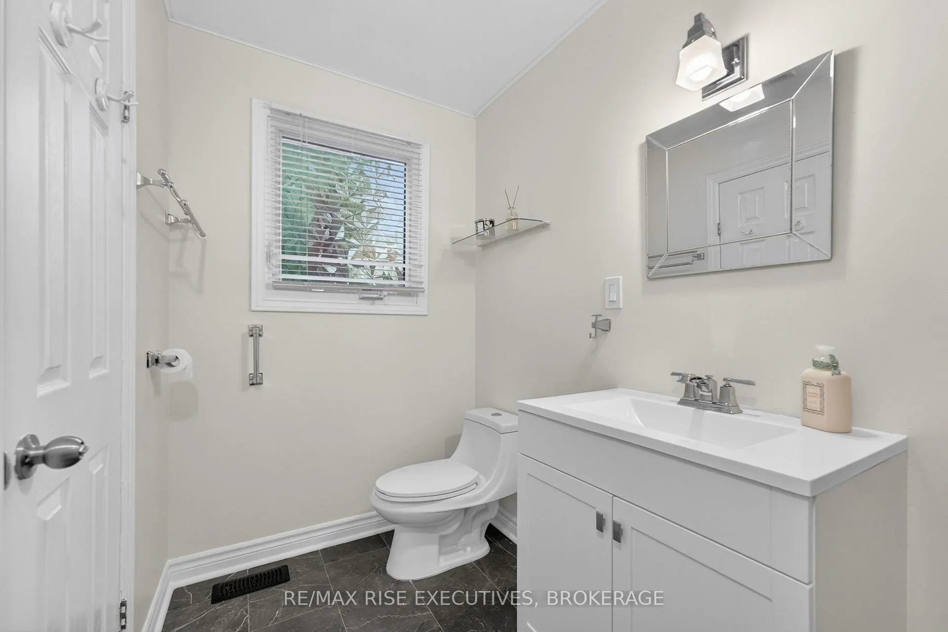 Photo 26 of 601 Pimlico Place, Kingston, South of Taylor-Kidd Blvd — HOMEH