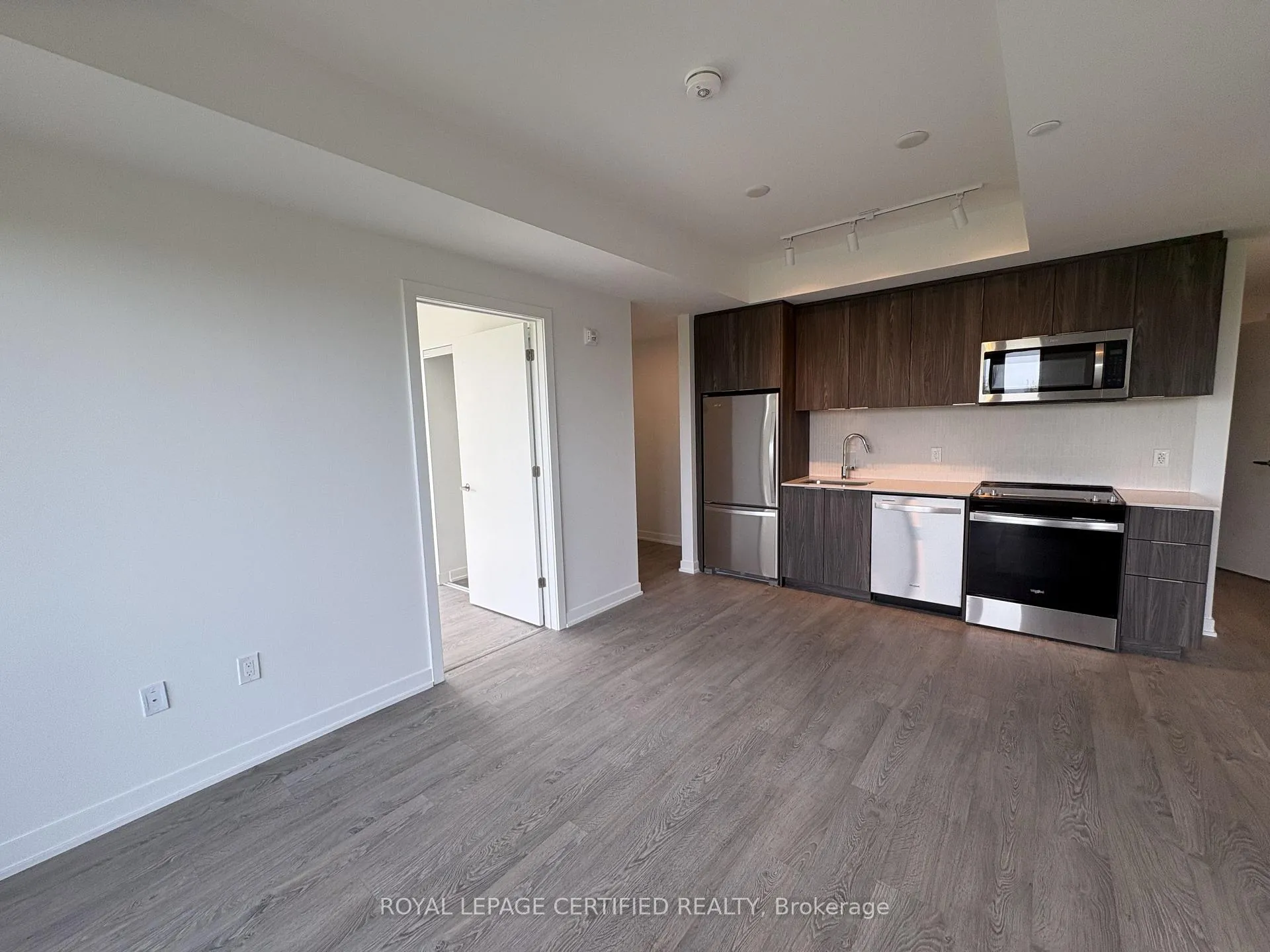 Photo 2 of Unit 501, 740 Whitlock Avenue, Milton, Cobban — HOMEH