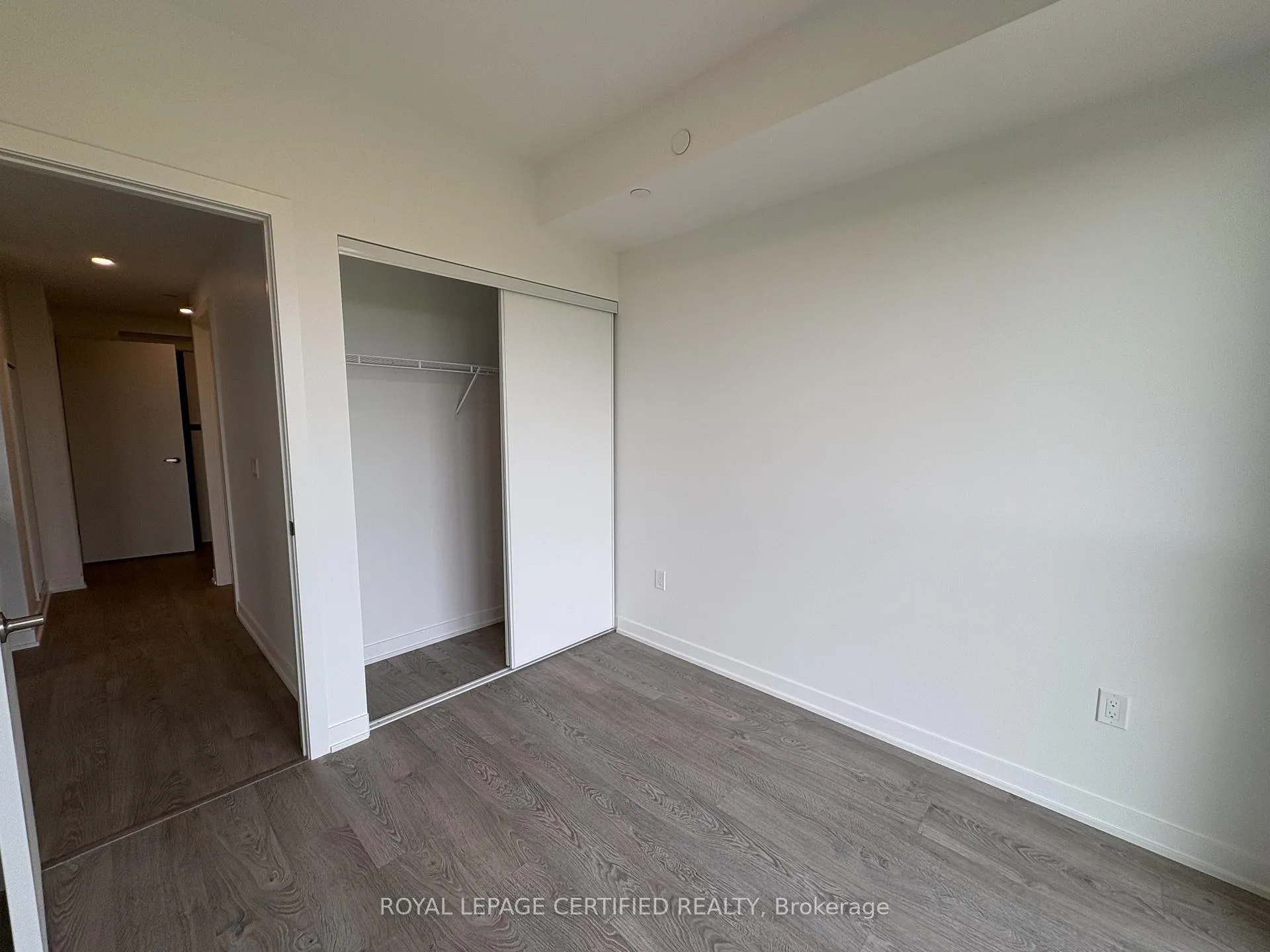 Photo 5 of Unit 501, 740 Whitlock Avenue, Milton, Cobban — HOMEH