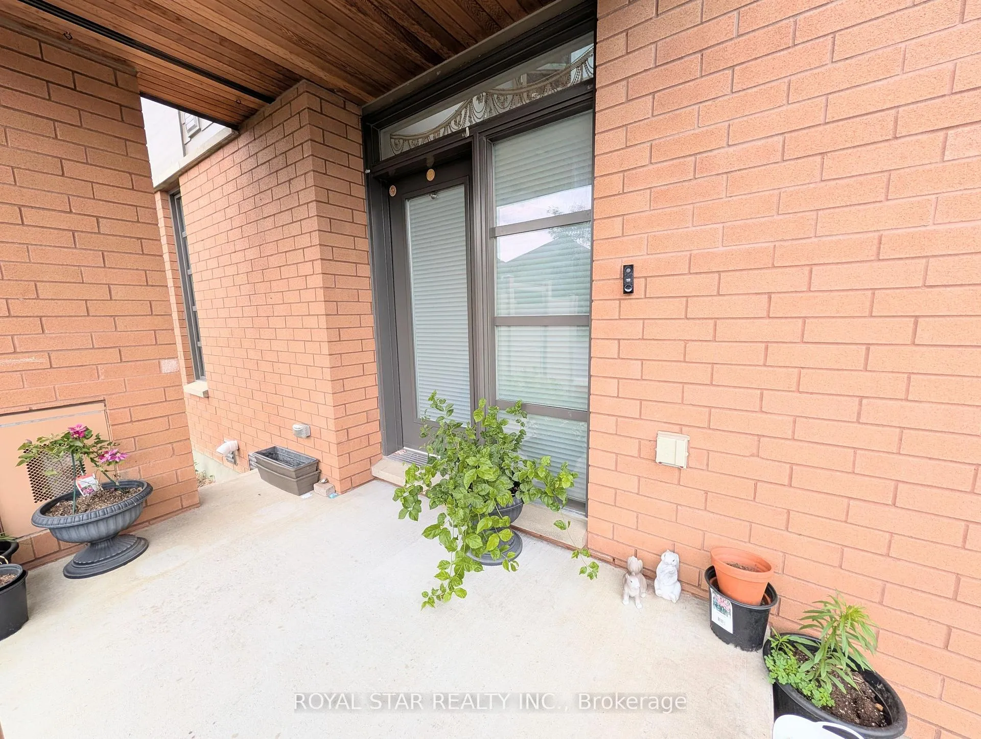 Photo 4 of 201 Pisces Terrace, Ottawa, Leitrim — HOMEH