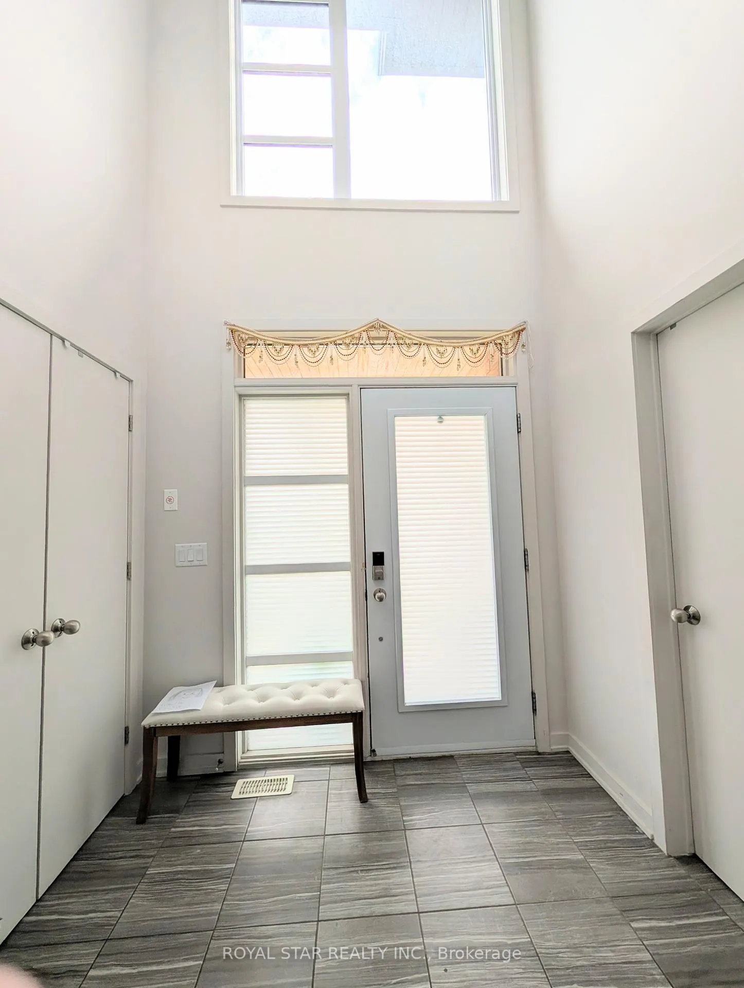 Photo 5 of 201 Pisces Terrace, Ottawa, Leitrim — HOMEH